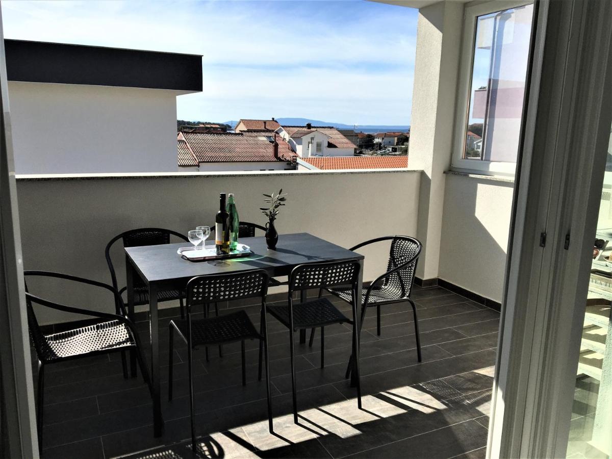 Apartment Ivetka Banjol Buitenkant foto