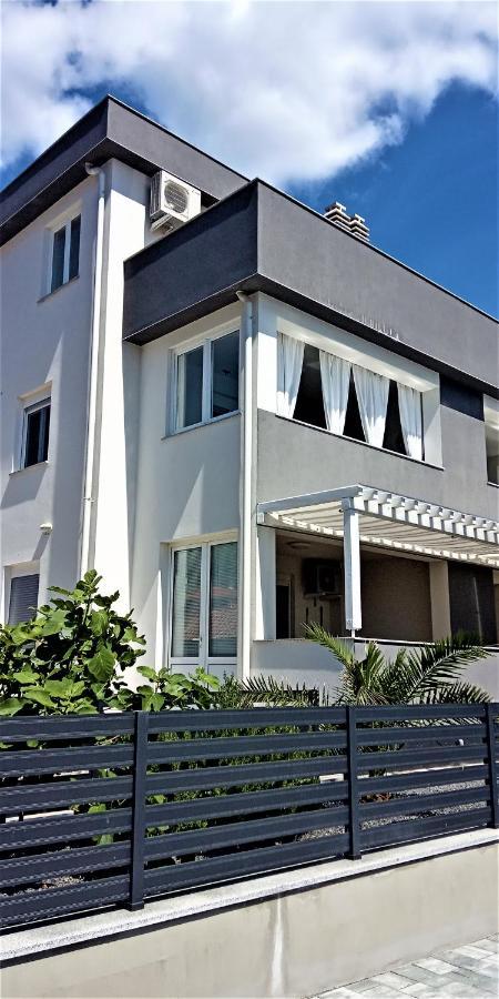 Apartment Ivetka Banjol Buitenkant foto